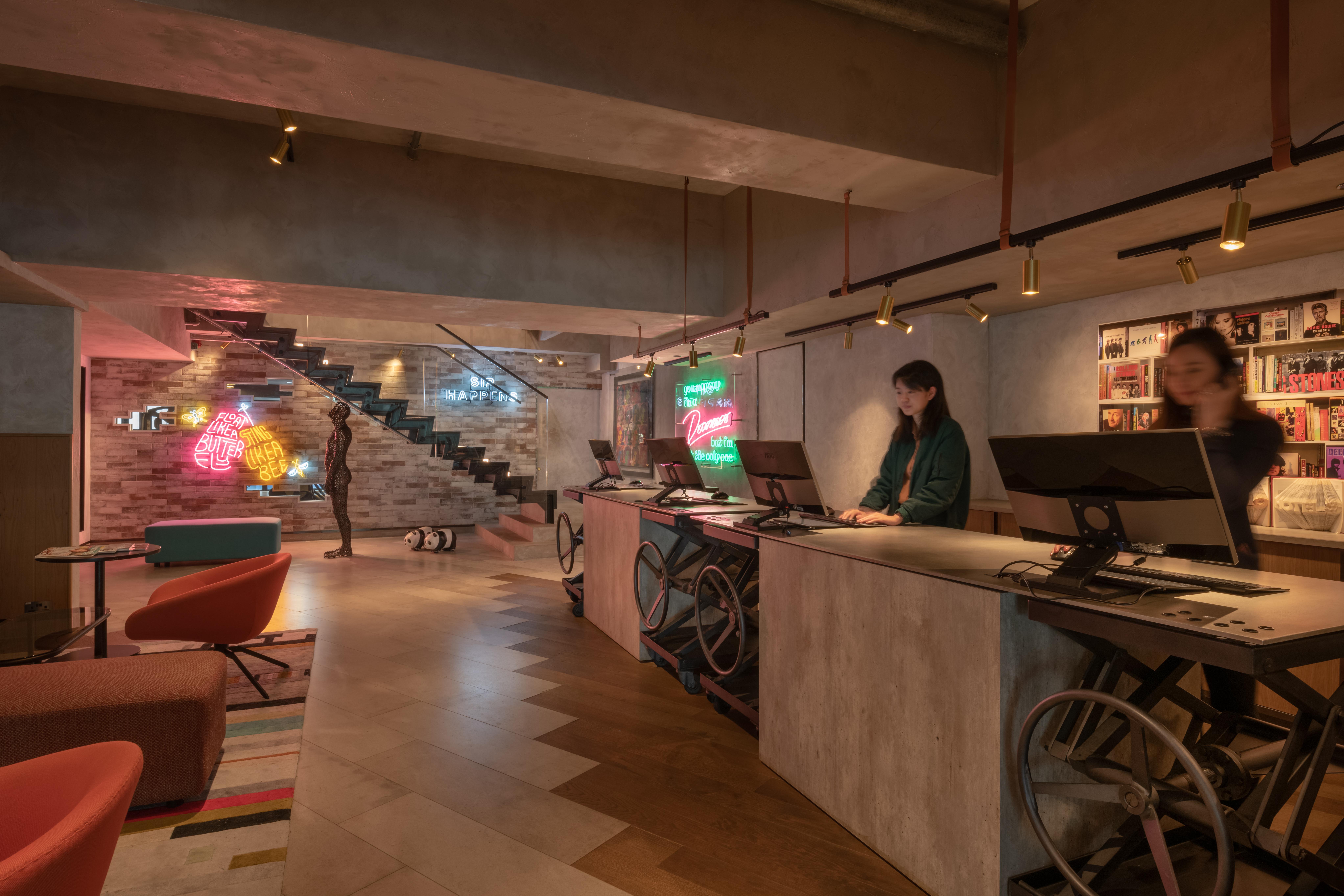 Отель Southside By Ovolo 4*